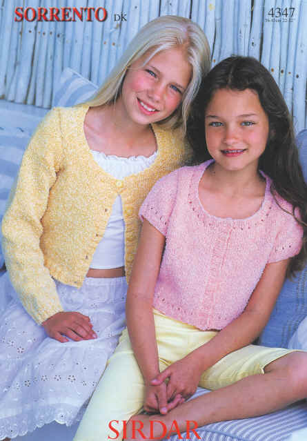Colours shown on this pattern are shade 872 (long sleeved) and shade 877 (short sleeved)